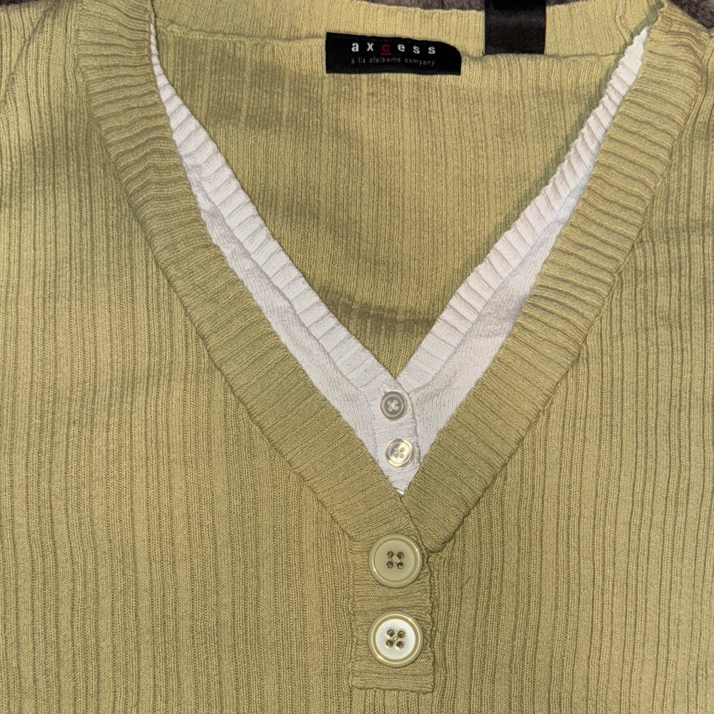 XL Layered V-Neck Long Sleeve Spring Green - Picture 7 of 11